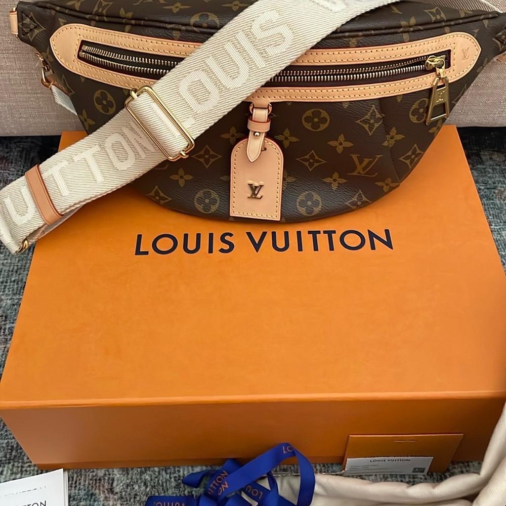 Louis Vuitton High Rise Messenger Bag